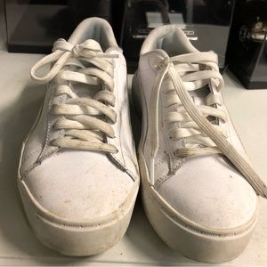 USED Womans Puma Shoes Size 7.5